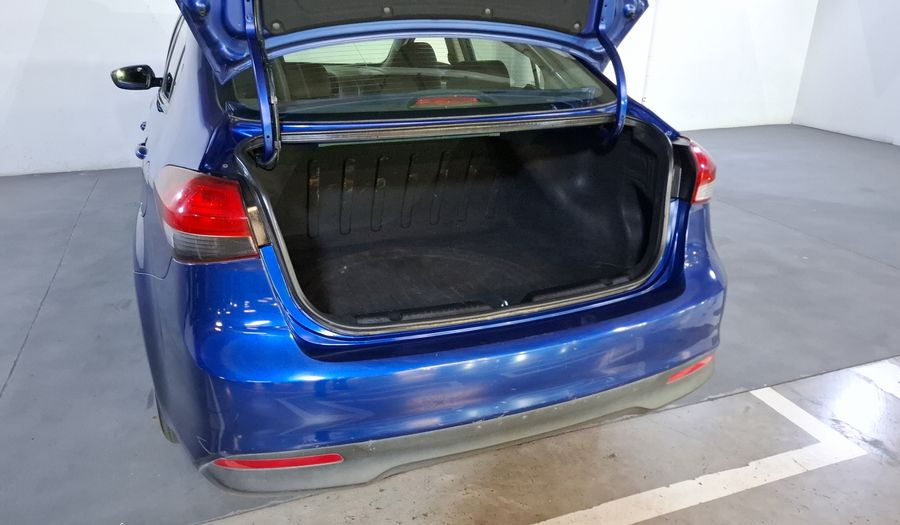 Kia Forte 2.0 L MT Sedan 2017