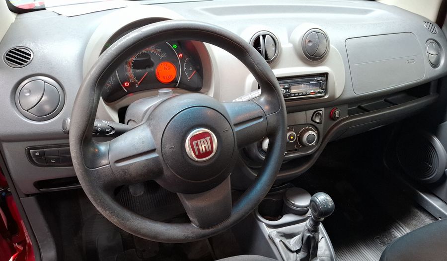 Fiat Uno 1.4 8V ATTRACTIVE 5P Hatchback 2013