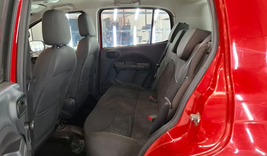 Fiat Uno 1.4 8V ATTRACTIVE 5P Hatchback 2013