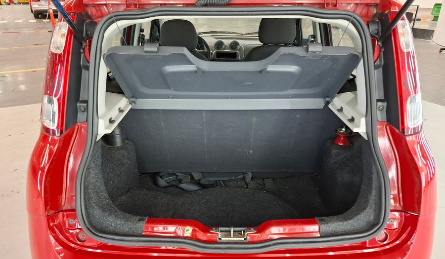 Fiat Uno 1.4 8V ATTRACTIVE 5P Hatchback 2013