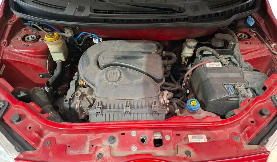 Fiat Uno 1.4 8V ATTRACTIVE 5P Hatchback 2013