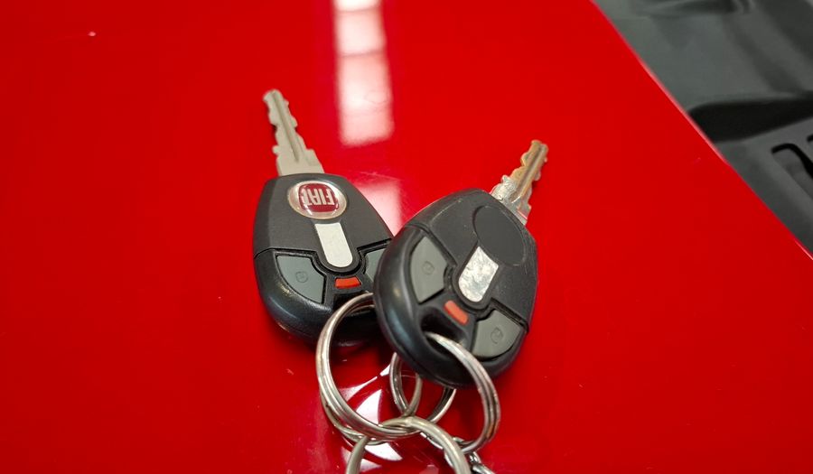 Fiat Uno 1.4 8V ATTRACTIVE 5P Hatchback 2013