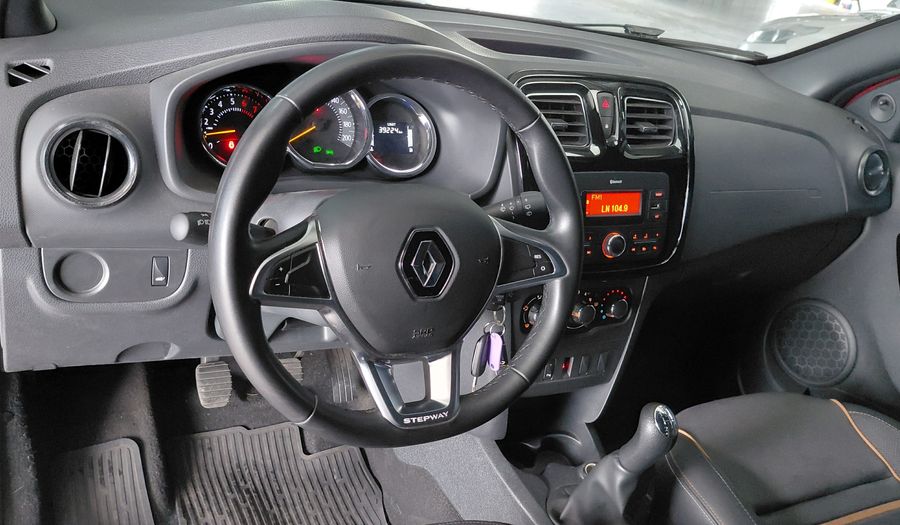 Renault Sandero Stepway 1.6 ZEN Hatchback 2021