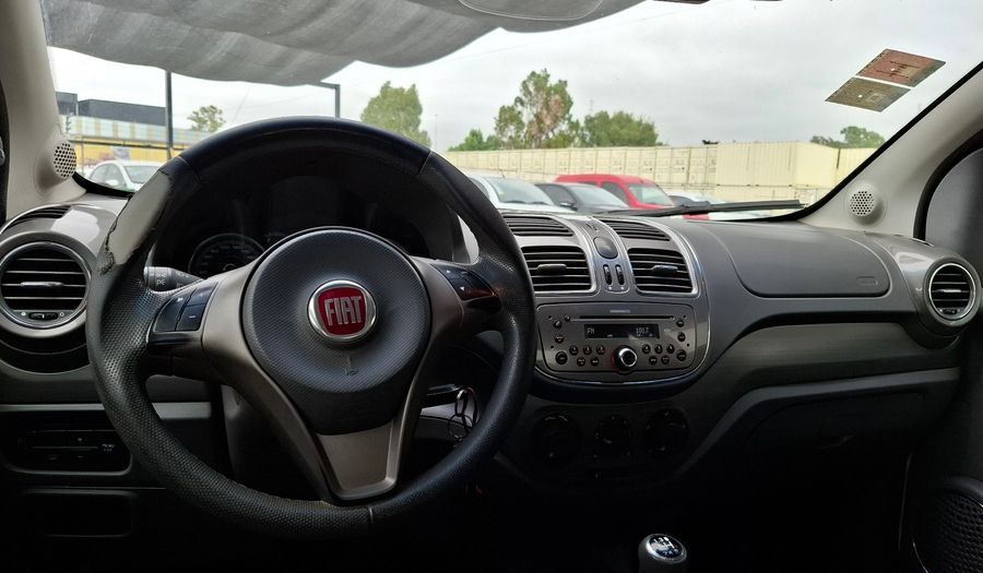 Fiat Grand Siena 1.6 16V ESSENCE Sedan 2013