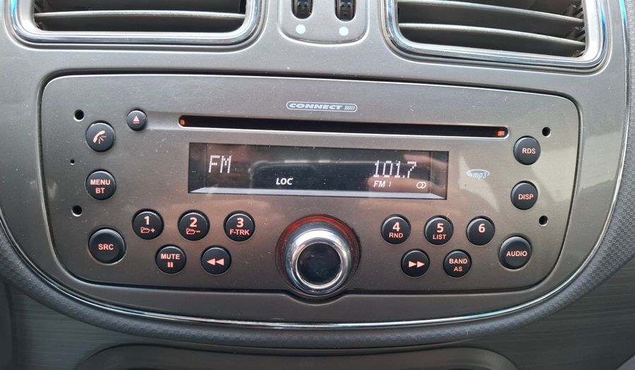 Fiat Grand Siena 1.6 16V ESSENCE Sedan 2013