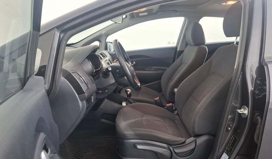 Kia Rio 1.4 EX AT Hatchback 2016