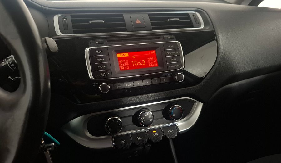 Kia Rio 1.4 EX AT Hatchback 2016