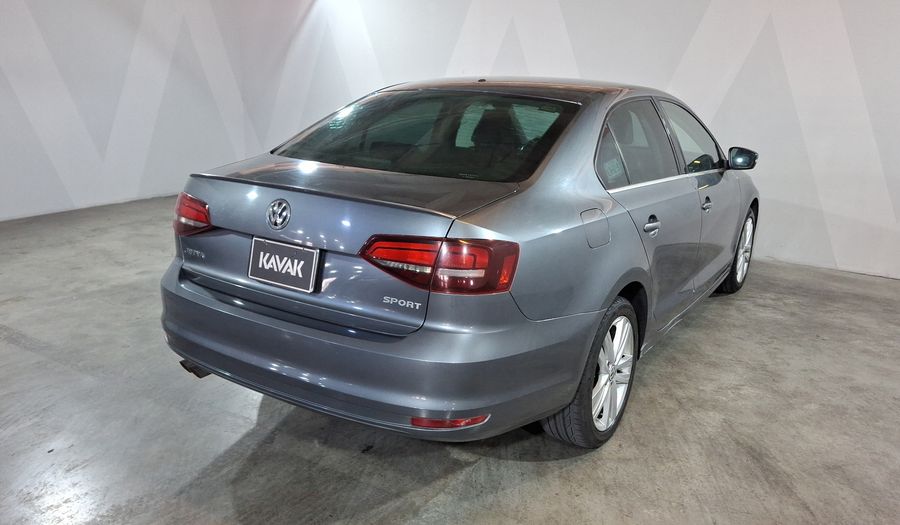Volkswagen Jetta 2.5 SPORTLINE TIP. Sedan 2017