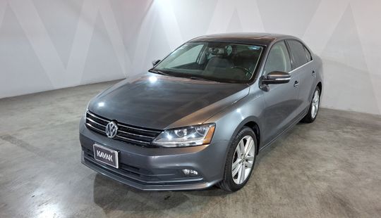 Volkswagen • Jetta