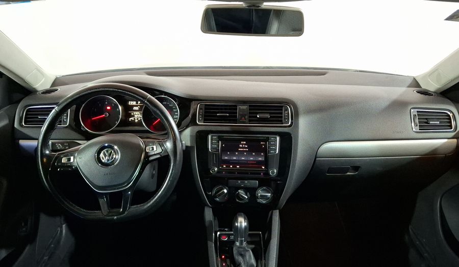 Volkswagen Jetta 2.5 SPORTLINE TIP. Sedan 2017