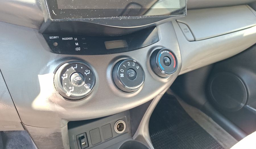 Toyota Rav4 2.4 LUJO Suv 2012