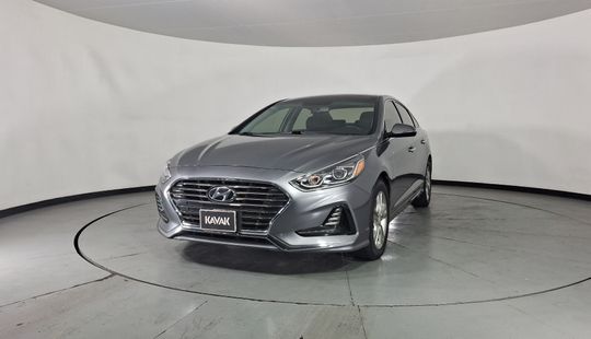Hyundai • Sonata