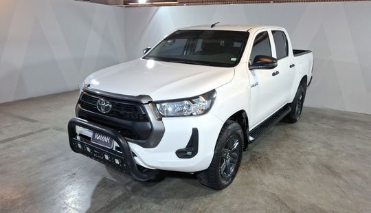 Toyota • Hilux