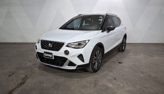 2023 • 19,327 km • Automático