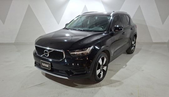 Volvo • XC40