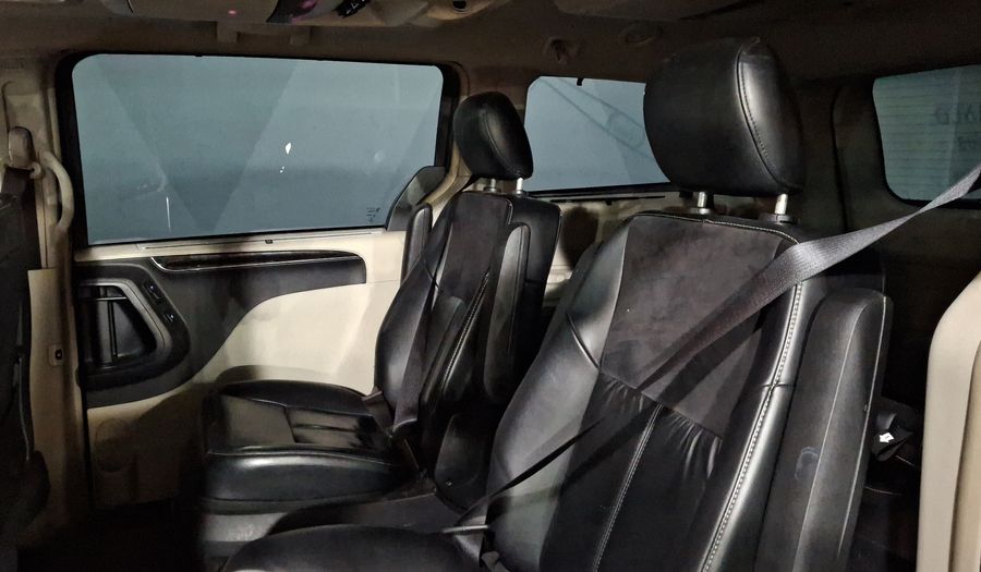 Chrysler Town & Country 3.6 LIMITED Minivan 2015