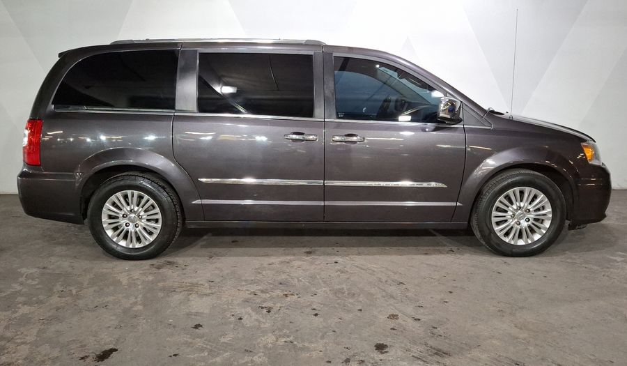 Chrysler Town & Country 3.6 LIMITED Minivan 2015