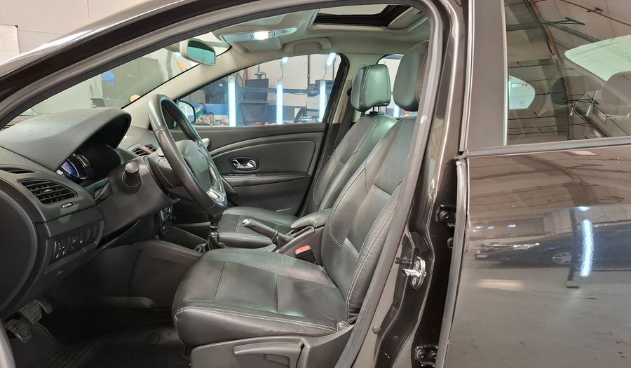 Renault Fluence 2.0 LUXE PACK CUERO Sedan 2017