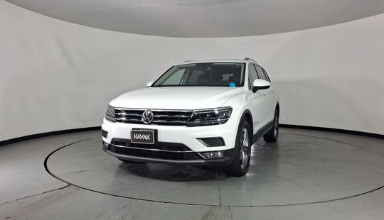 Volkswagen • Tiguan