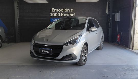 Peugeot • 208