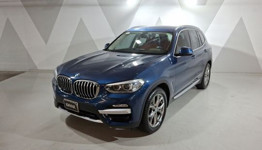 2019 • 106,551 km • Automático