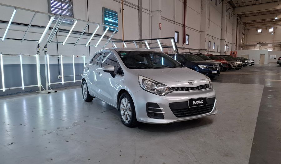 Kia Rio 1.4 EX MT Hatchback 2015