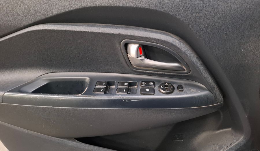 Kia Rio 1.4 EX MT Hatchback 2015