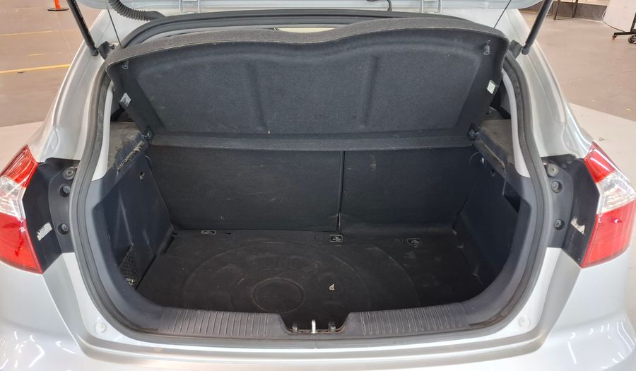 Kia Rio 1.4 EX MT Hatchback 2015