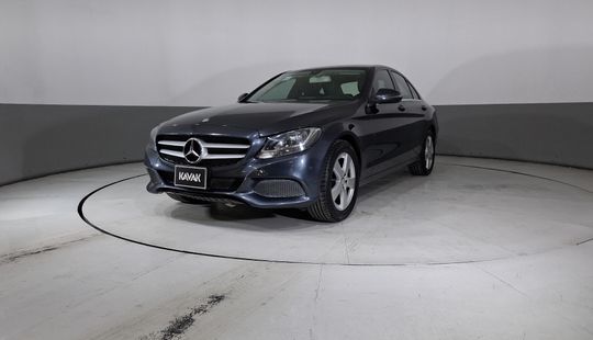 2017 • 117,367 km • Automático