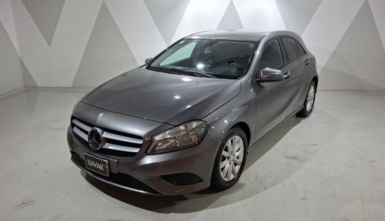 Mercedes Benz • Clase A