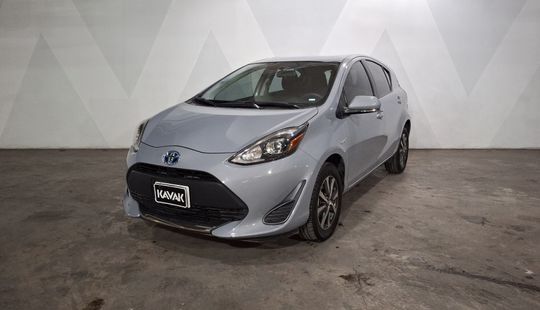 Toyota • Prius C