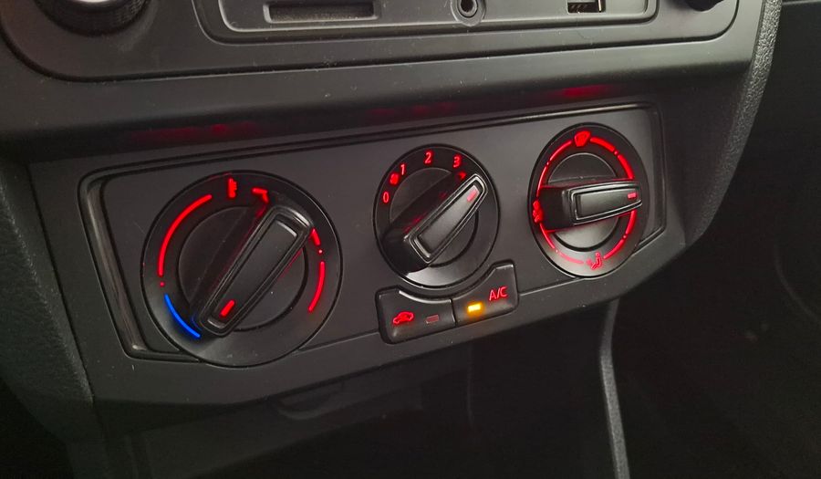 Volkswagen Voyage 1.6 POWER AC Sedan 2017