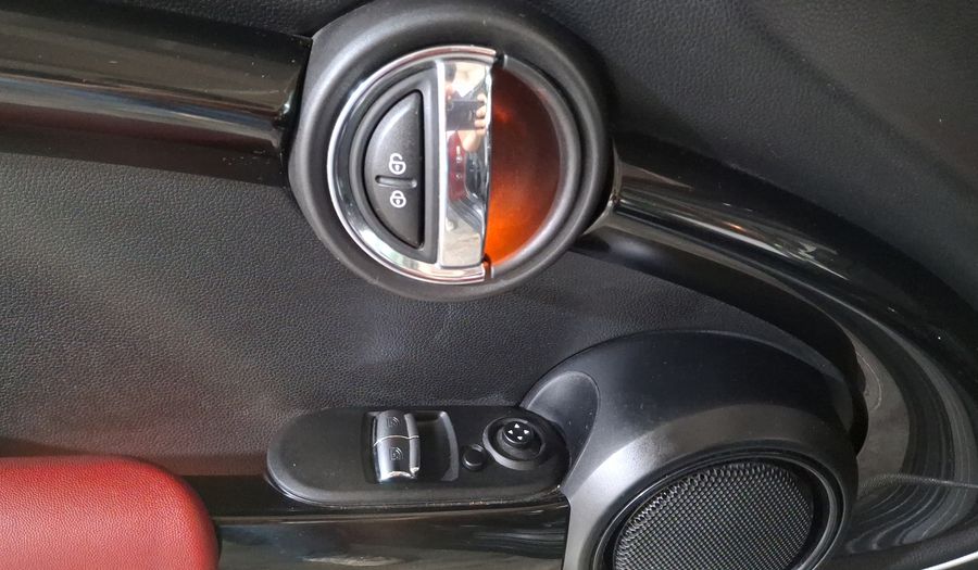 Mini Cooper 1.5 COOPER CHILI AT Hatchback 2017