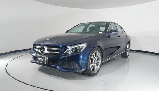 Mercedes Benz • Clase C