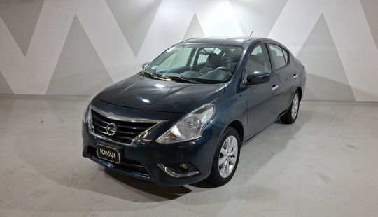 Nissan • Versa