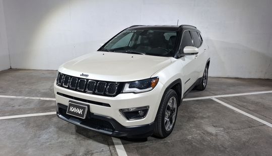 2020 • 71,049 km • Automático