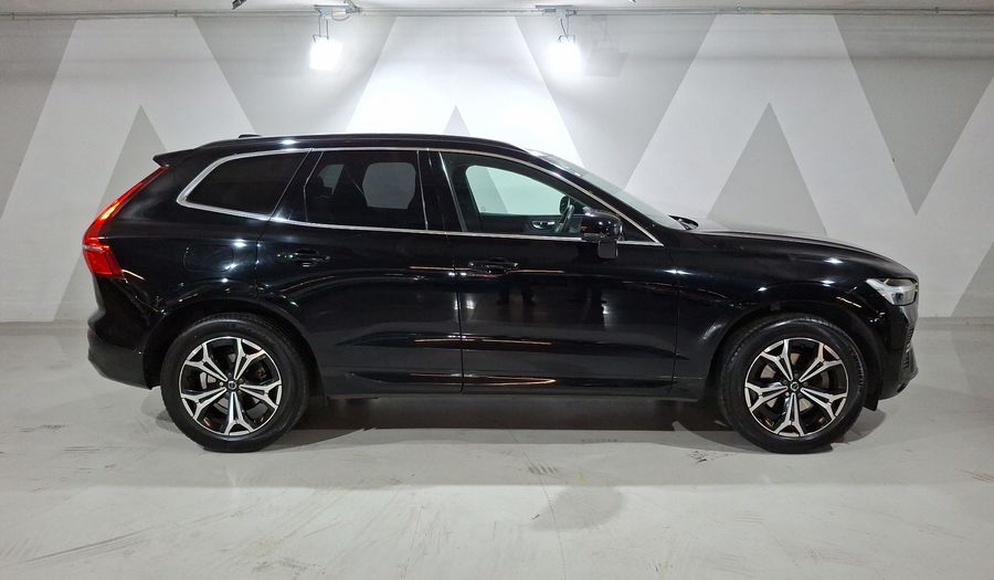 Volvo Xc60 2.0 B5 MHEV MOMENTUM AUTO AWD Suv 2022