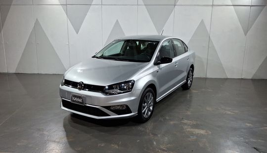 Volkswagen • Vento