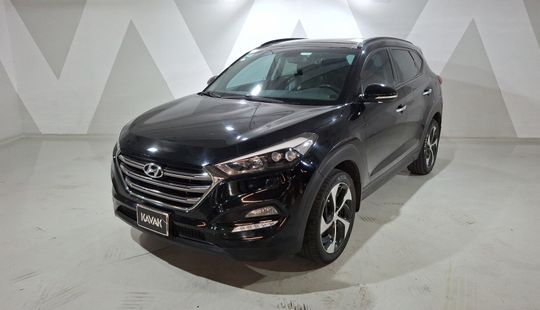 2017 • 107,609 km • Automático