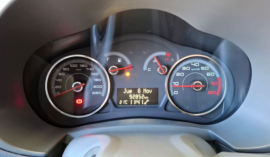 Fiat Palio 1.6 16V ESSENCE Hatchback 2013