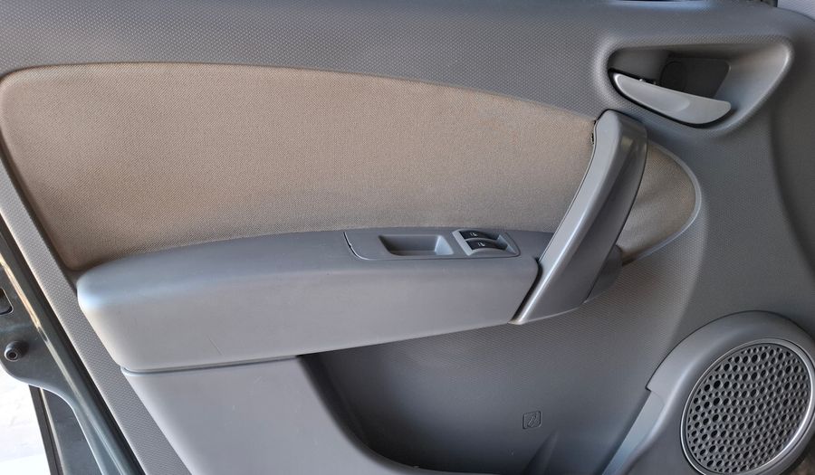 Fiat Palio 1.6 16V ESSENCE Hatchback 2013