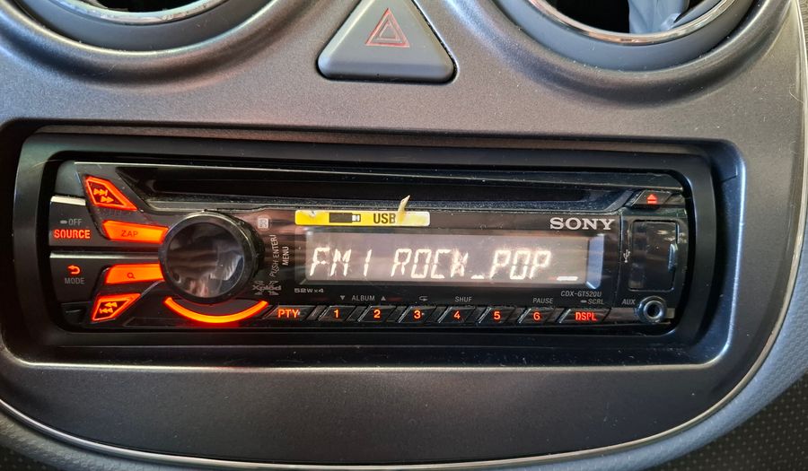 Fiat Palio 1.6 16V ESSENCE Hatchback 2013