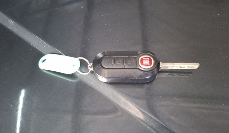 Fiat Palio 1.6 16V ESSENCE Hatchback 2013