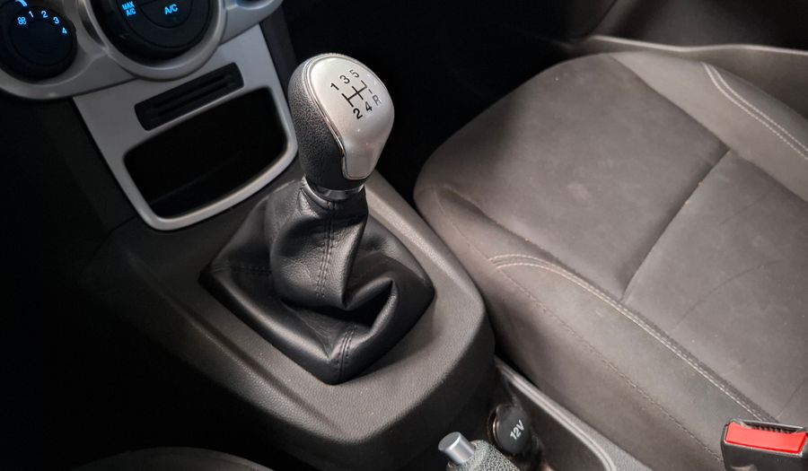 Ford Fiesta Kinetic Design 1.6 SE Hatchback 2017