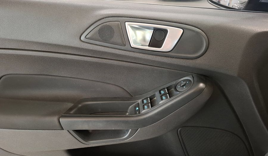 Ford Fiesta Kinetic Design 1.6 SE Hatchback 2017