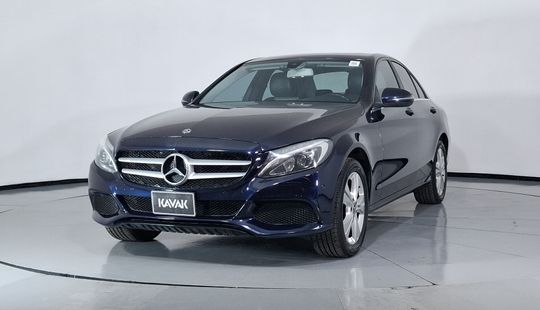Mercedes Benz • Clase C