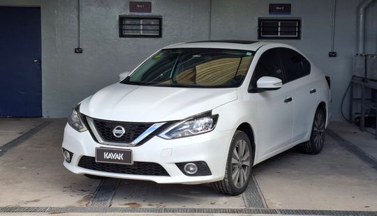 Nissan • Sentra
