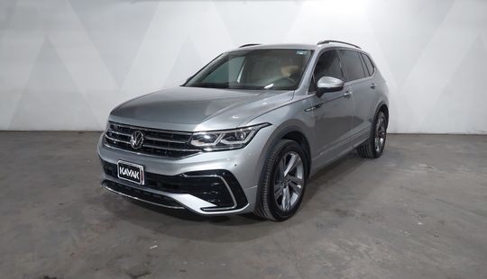 2023 • 16,230 km • Automático