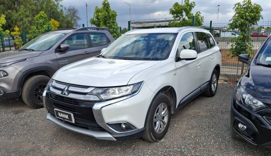 Mitsubishi • Outlander