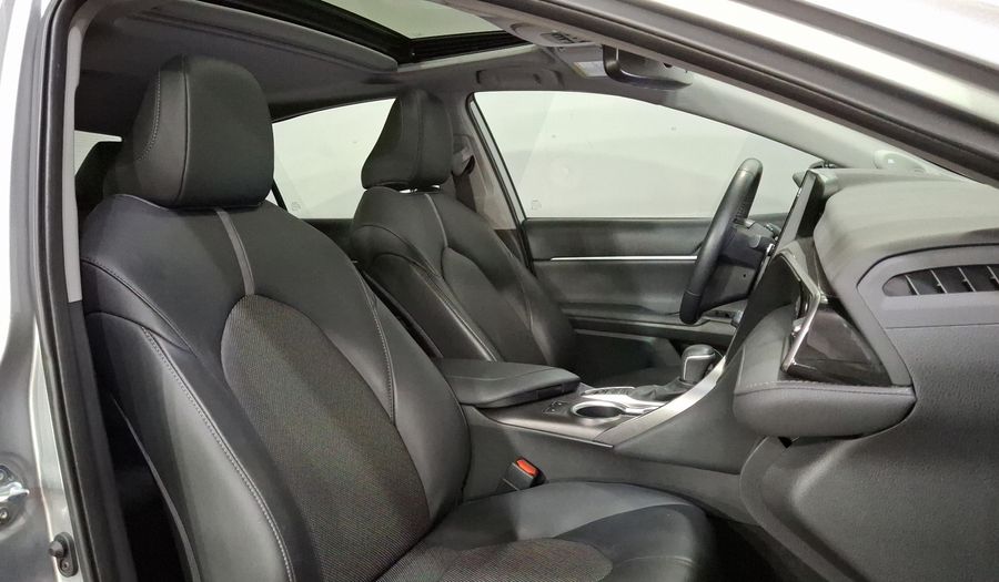 Toyota Camry 2.5 HEV XLE AUTO Sedan 2022